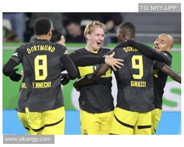 沃尔夫斯堡客场大胜多特蒙德，德甲榜首稳坐不移